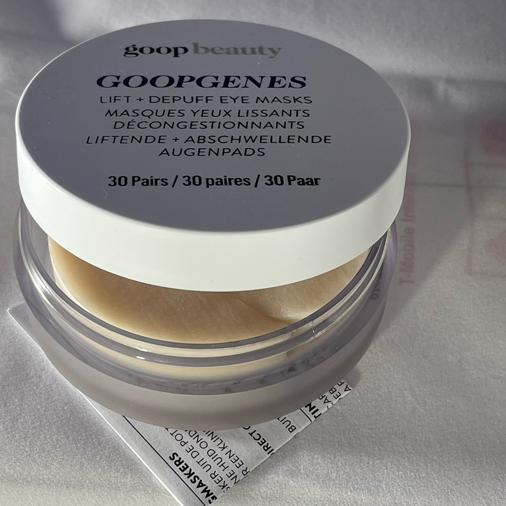 New unused Goop Lift + Depuff Eye Masks 30pack